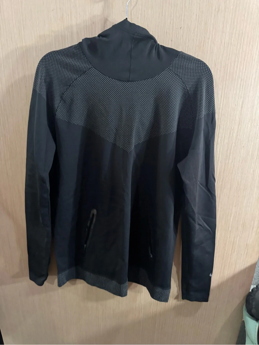 Nike Dri Fit Black Long Sleeve Tight Athletic Jacket with Subtle Dot Detail XL